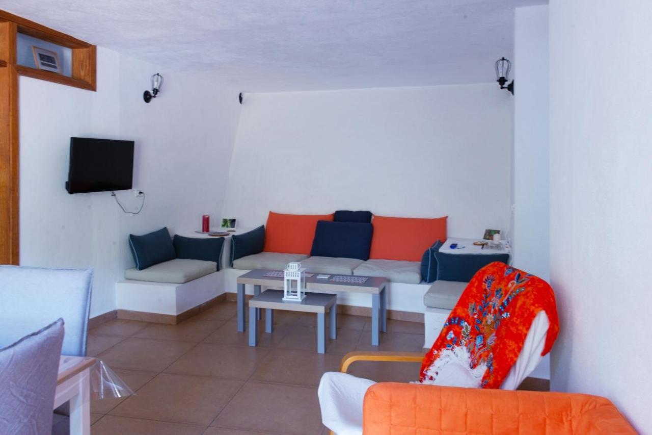 Apartments On An Organic Farm By The Coast, Frontera Exterior photo